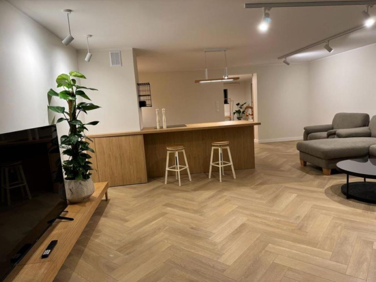 Apartament Ovoc 1.0 Chodzież Exterior foto