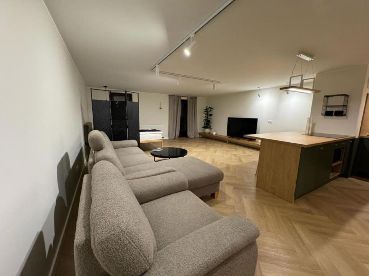 Apartament Ovoc 1.0 Chodzież Exterior foto